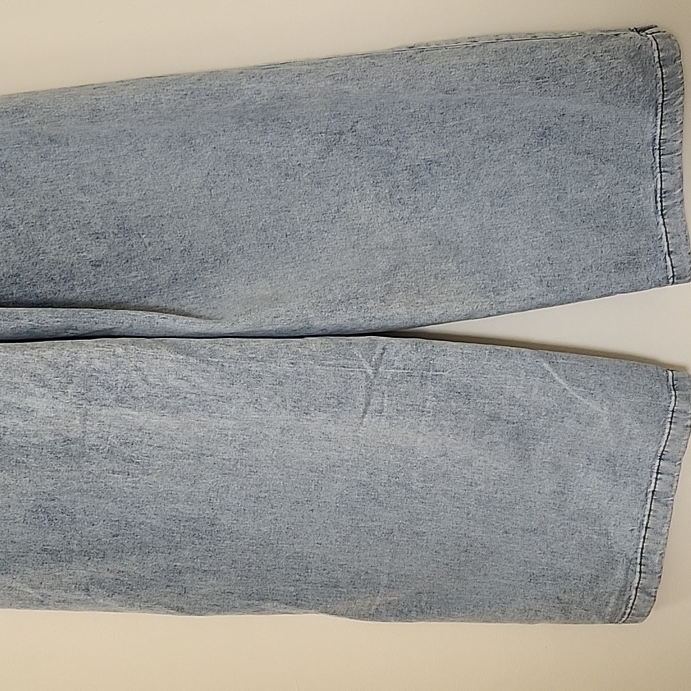 WeWoreWhat Light Wash Blue Wide Leg Jeans - Picture 11 of 16